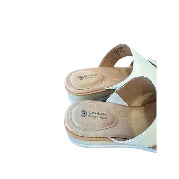 Gianni Bernini Size 7 Women’s Memory Foam Slip Wedge Heel Sandal White - Picture 6 of 14